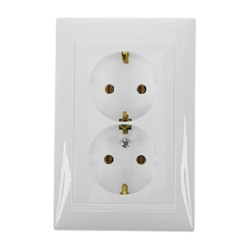 Розетка с заземлением Legrand Valena 1-м. 2 мод. белый фото Розетка с заземлением Legrand Valena 1-м. 2 мод. белый картинка